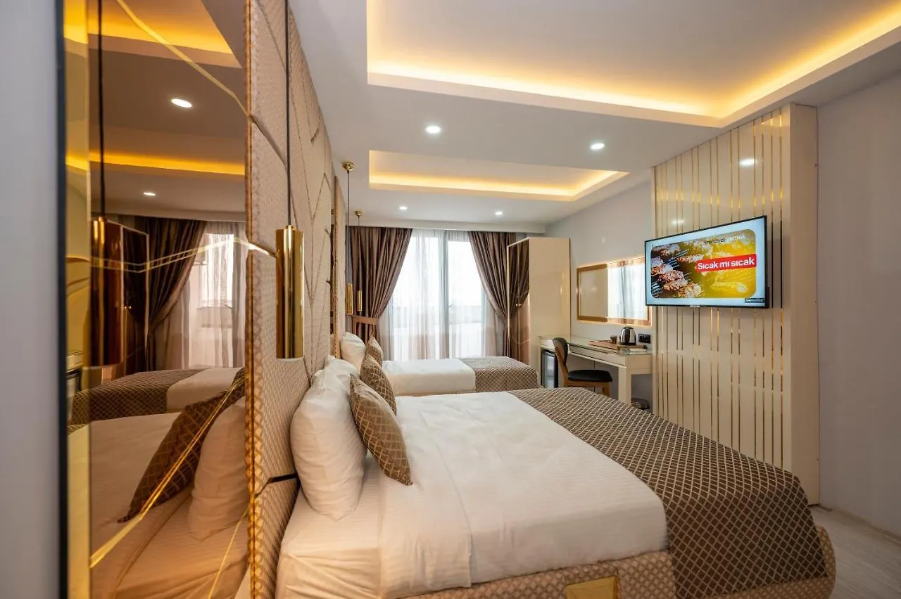 Luxury Airport Hotel By Zazzoni-Istanbul Airport Arnavutkoy 3*,