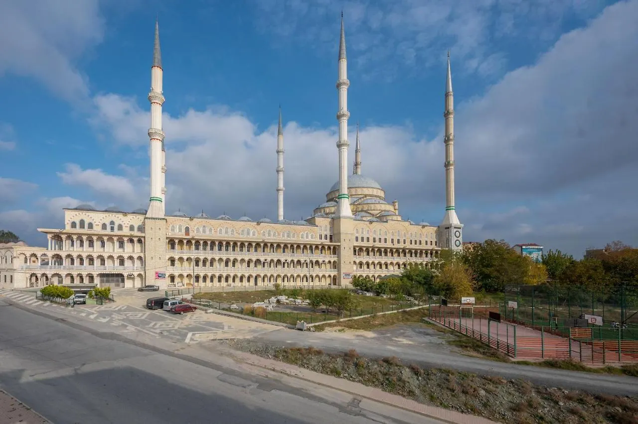 Luxury Airport Hotel By Zazzoni-Istanbul Airport Arnavutkoy Türkei